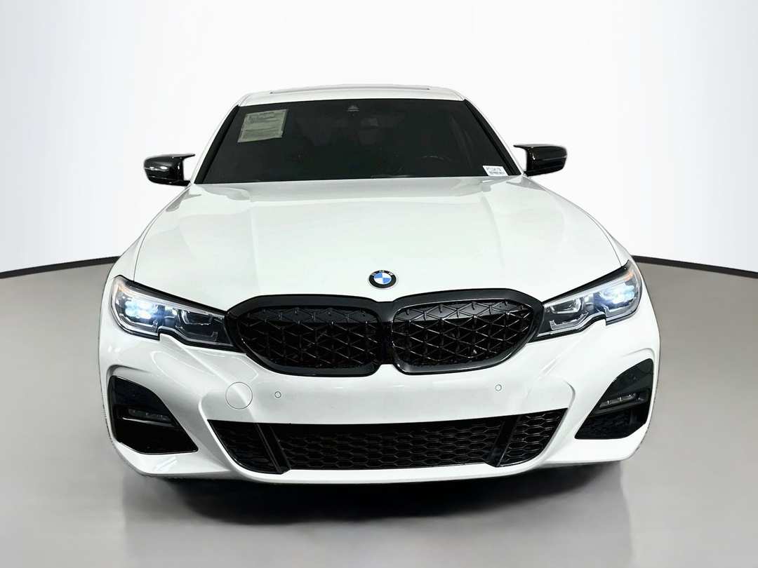 2021 BMW 3 Series 330i - Image 2