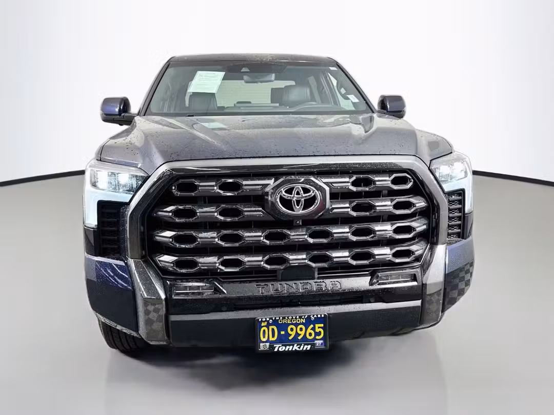 2023 Toyota Tundra Platinum - Image 3