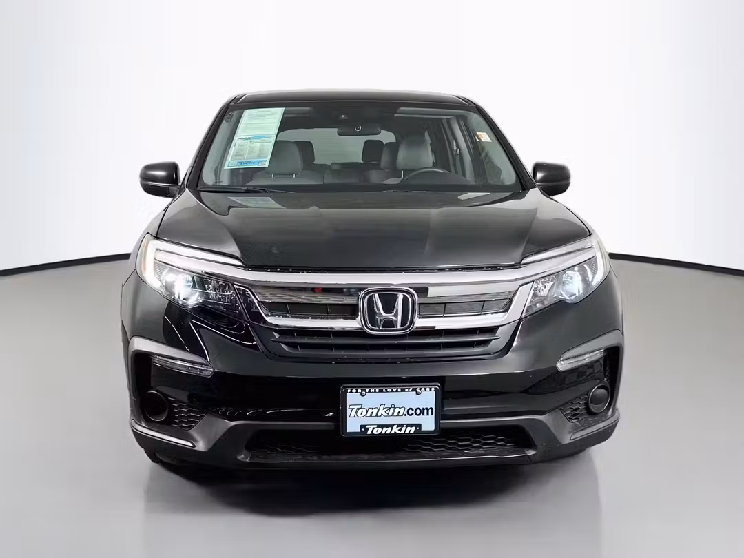 2019 Honda Pilot LX - Image 2