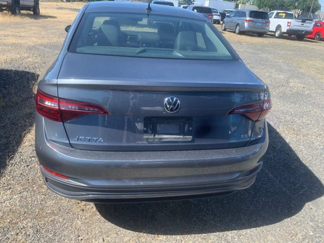 2024 Volkswagen Jetta 1.5T SE - Image 3