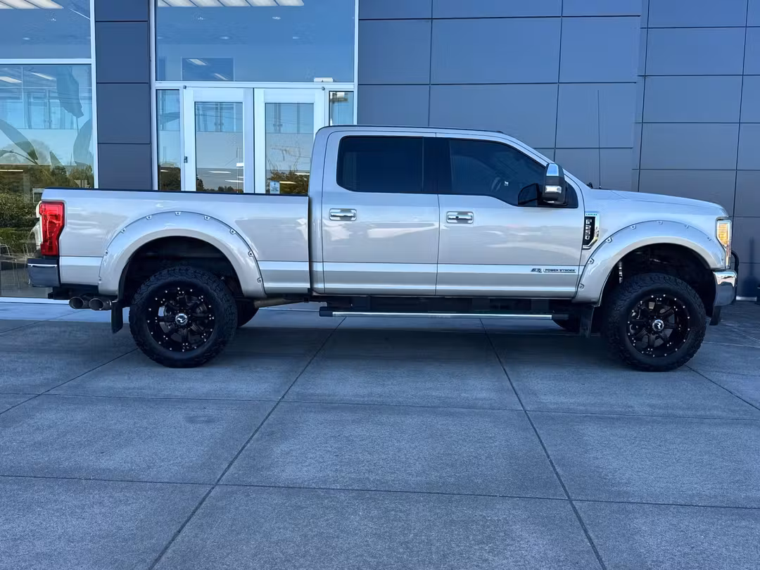 2017 Ford F-250Sd Lariat - Image 2