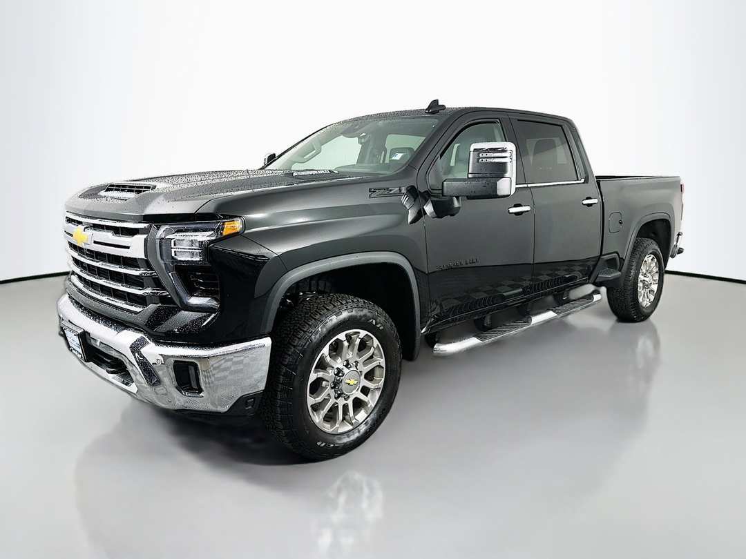 2025 Chevrolet Silverado 3500Hd LTZ - Image 3