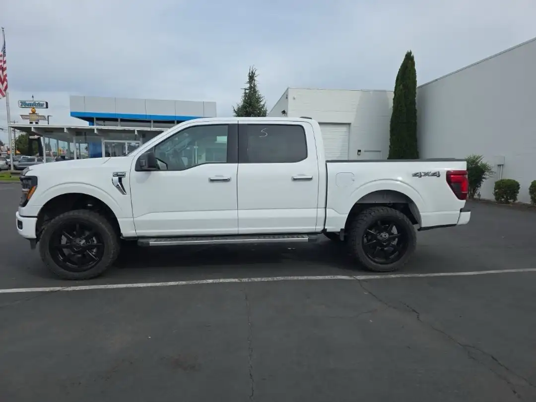 2025 Ford F-150 XLT - Image 3