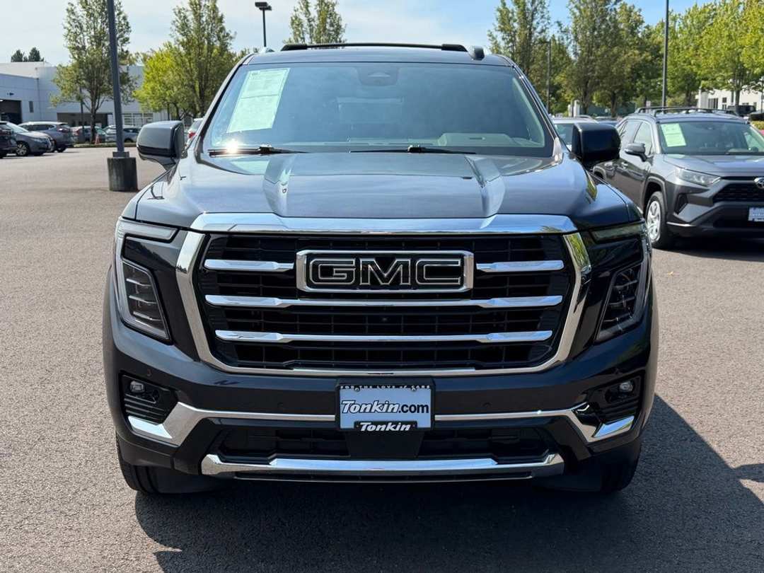 2025 GMC Yukon Elevation - Image 3
