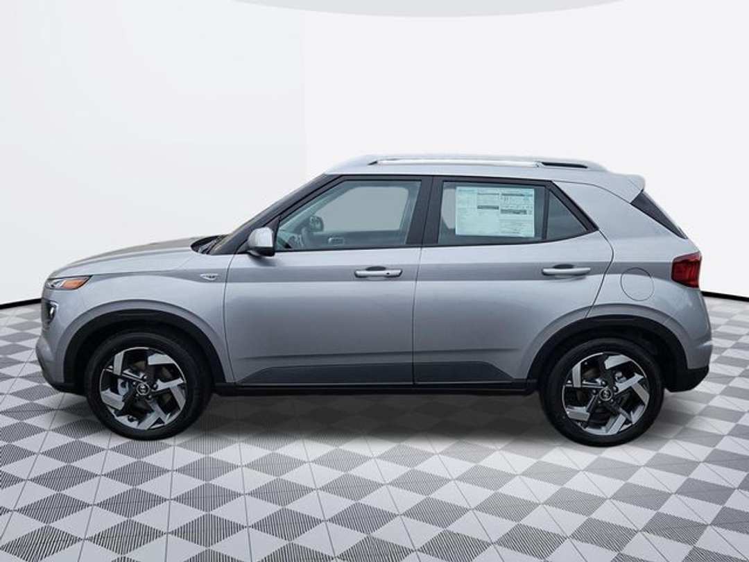 2026 Hyundai Venue SEL - Image 3