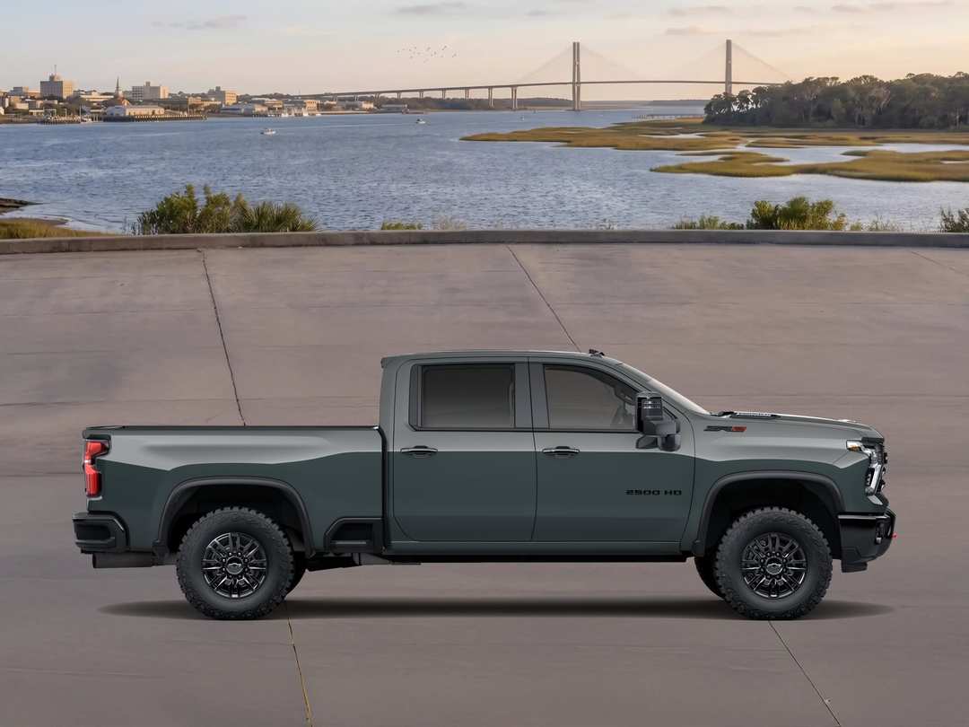 2026 Chevrolet Silverado 2500Hd ZR2 - Image 3