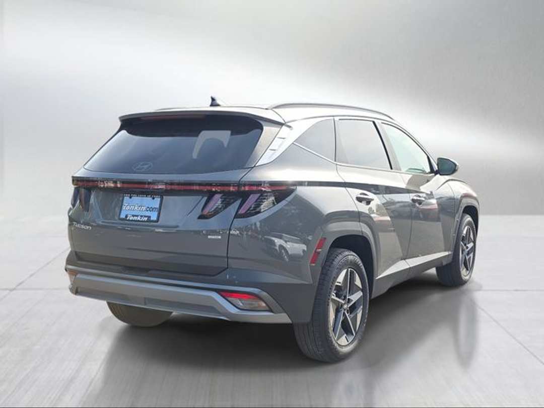 2026 Hyundai Tucson SEL Premium - Image 3