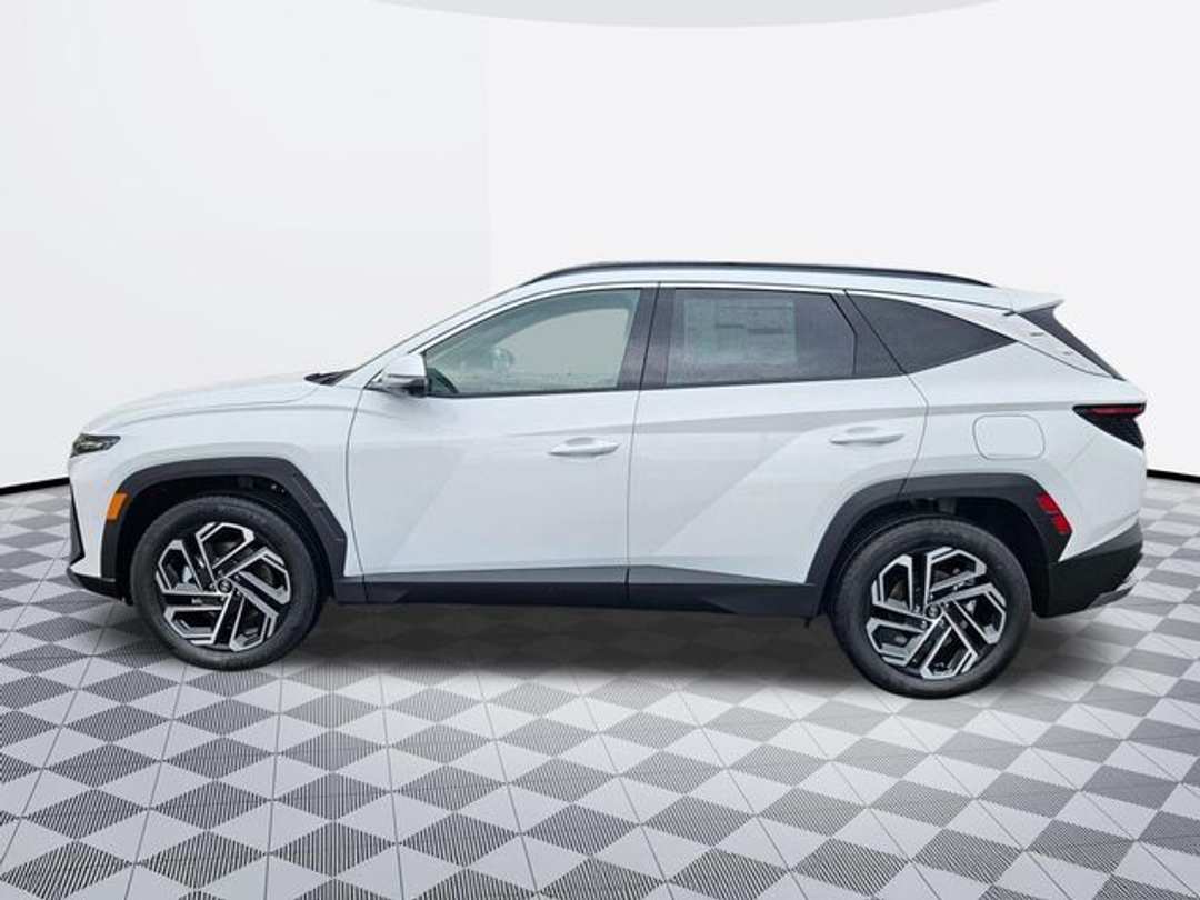 2026 Hyundai Tucson Hybrid Limited - Image 3