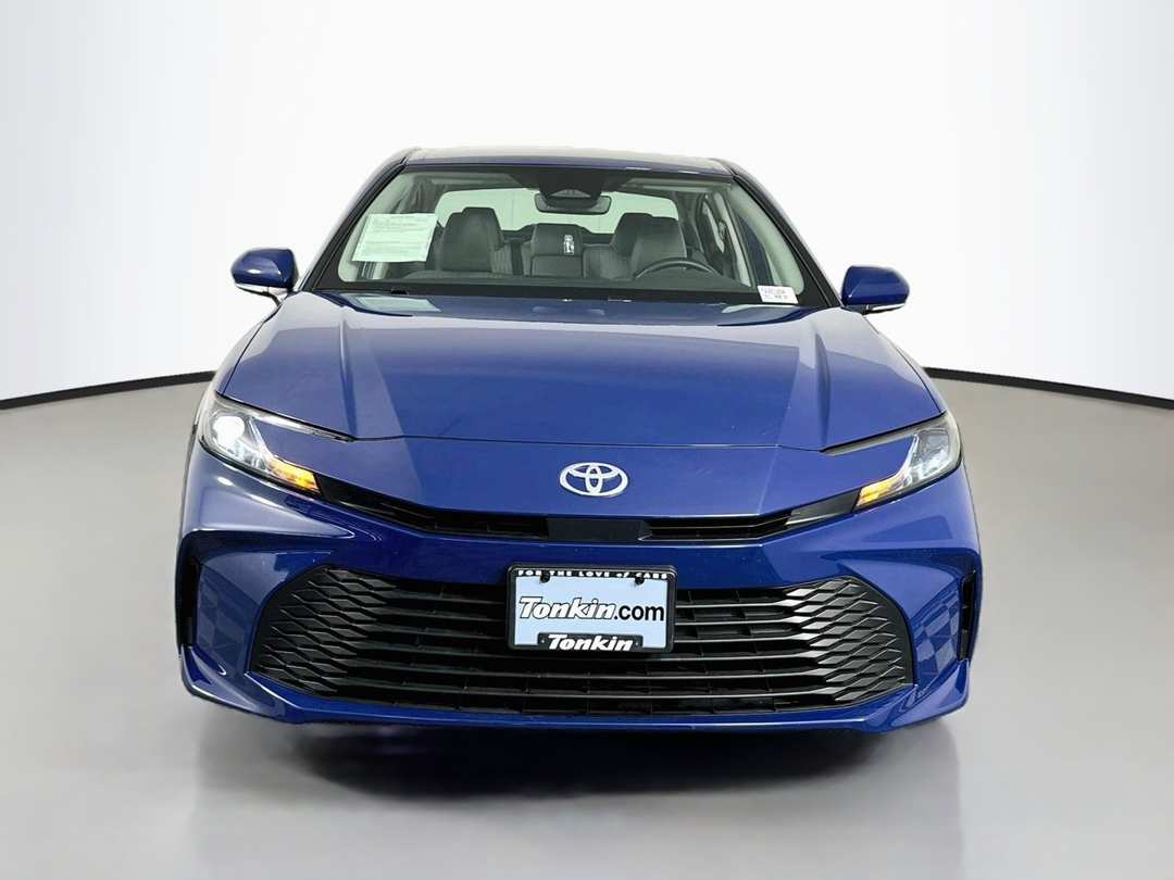 2026 Toyota Camry LE - Image 2