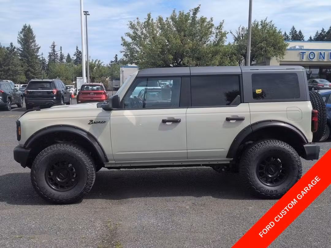 2025 Ford Bronco Big Bend - Image 2