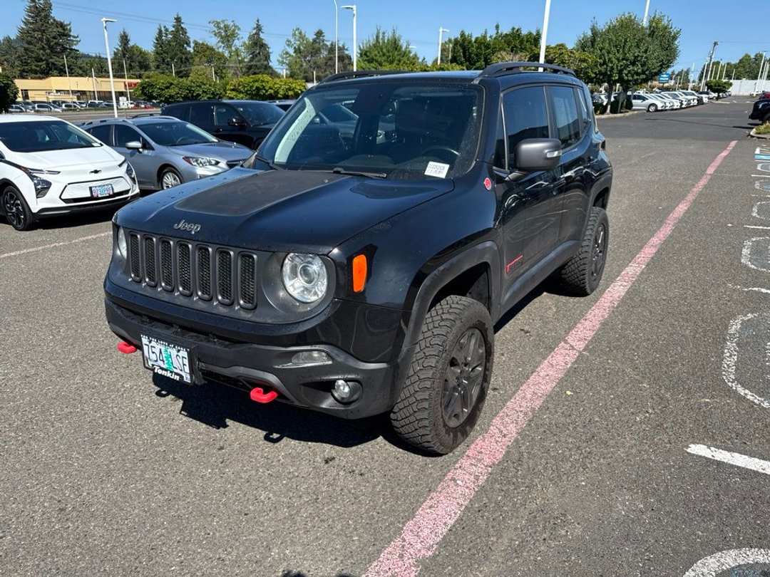 2018 Jeep Renegade Trailhawk - Image 3