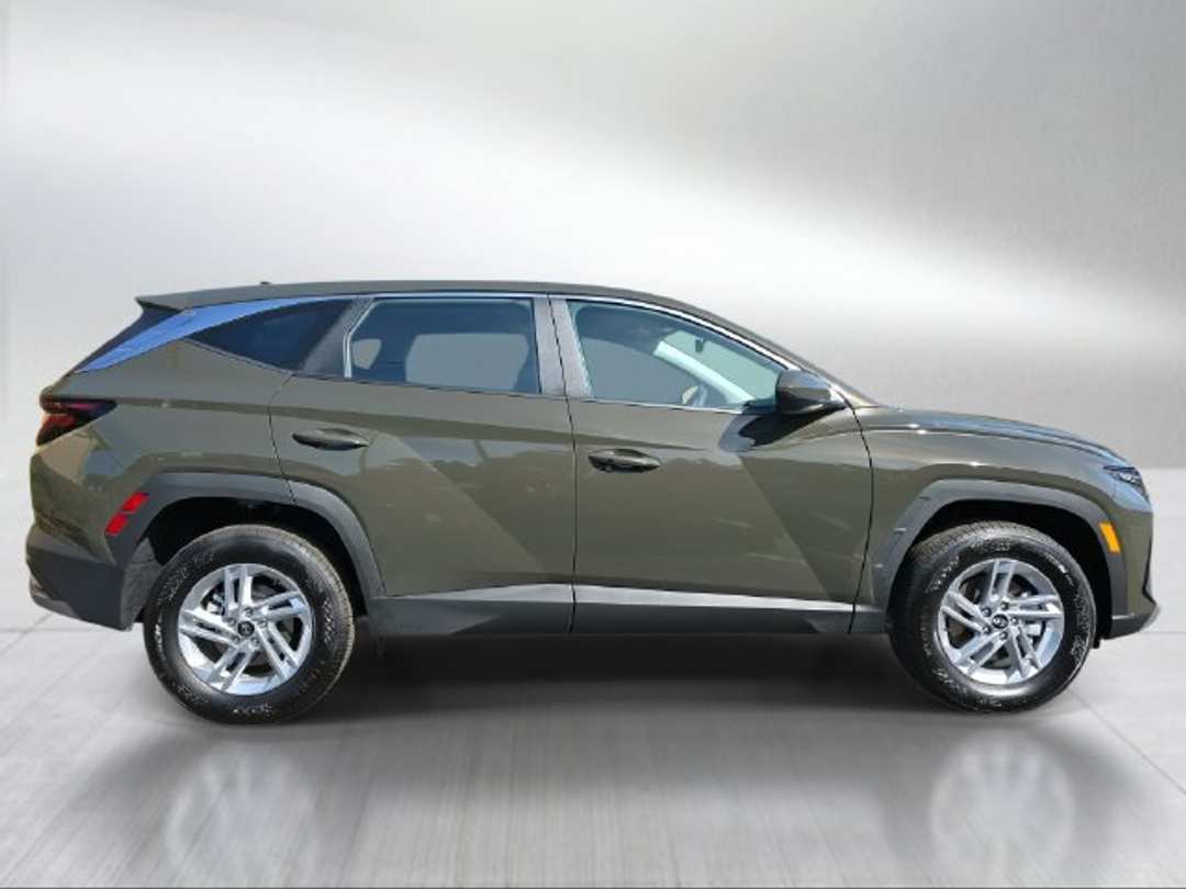 2026 Hyundai Tucson SE - Image 2
