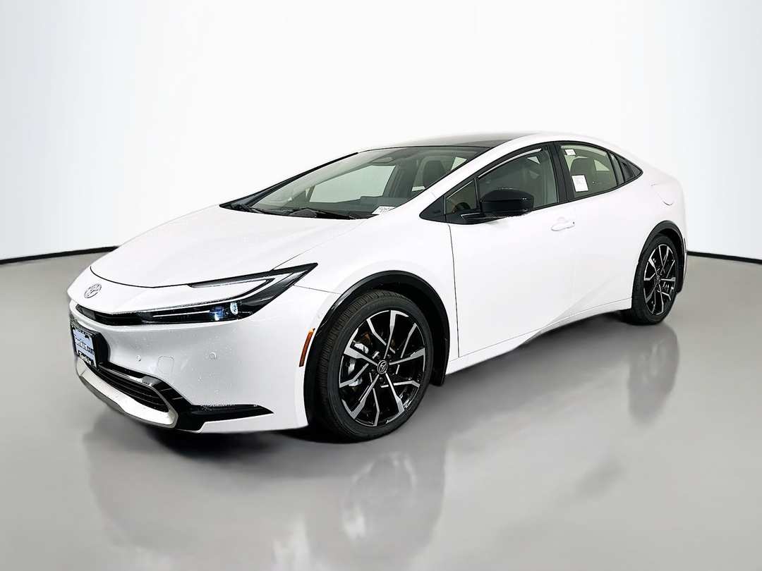 2026 Toyota Prius Plug-In Hybrid XSE Premium - Image 3