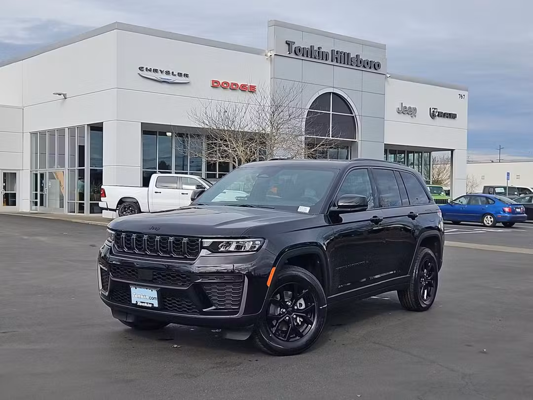 2026 Jeep Grand Cherokee Laredo - Image 2