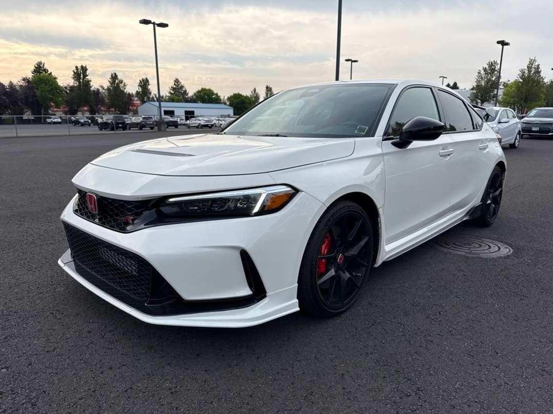 2025 Honda Civic Type R - Image 3