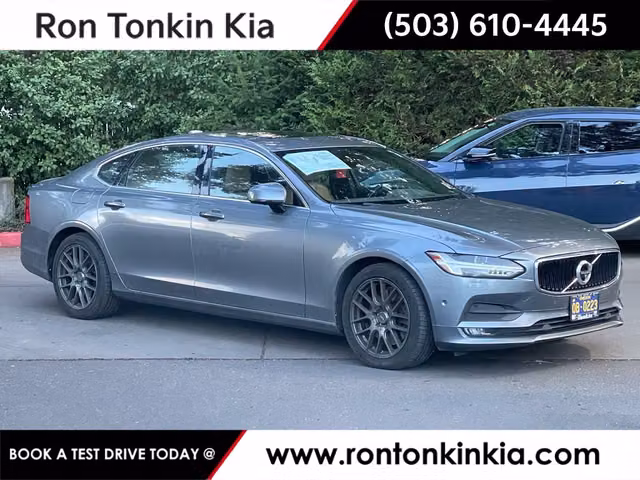 2018 Volvo S90 T6 Momentum