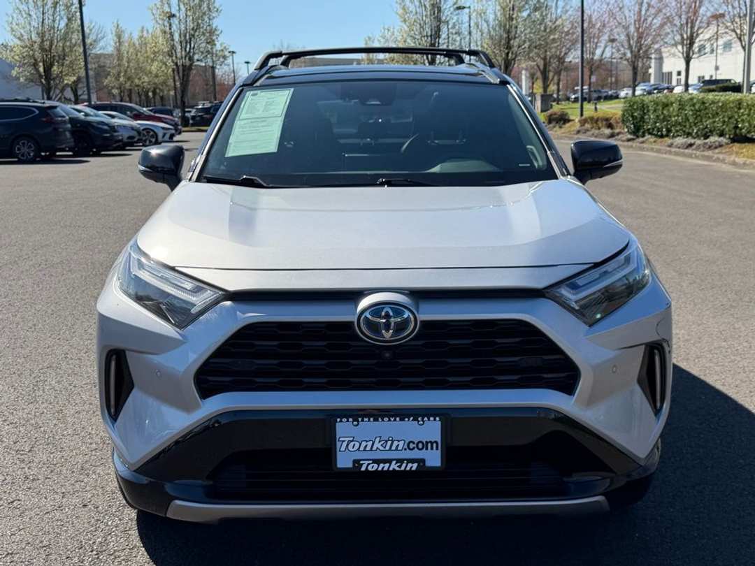 2022 Toyota Rav4 Hybrid XSE - Image 3
