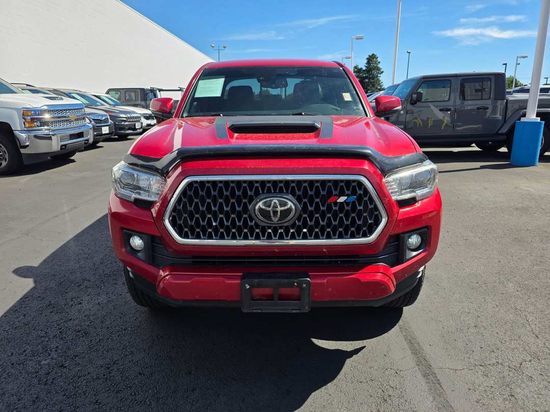 2018 Toyota Tacoma TRD Sport - Image 3