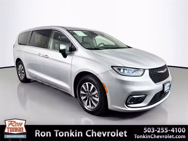 2023 Chrysler Pacifica Hybrid Touring L