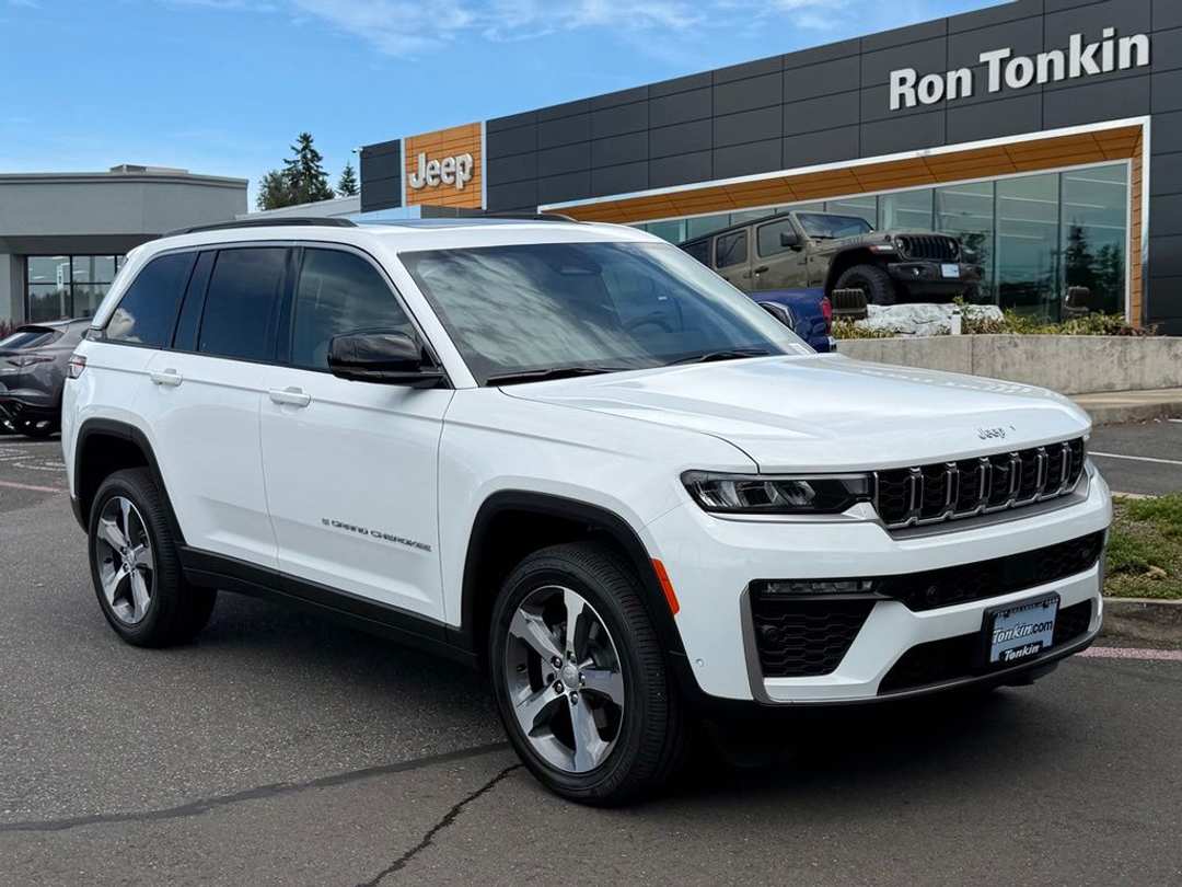 2026 Jeep Grand Cherokee Limited - Image 2