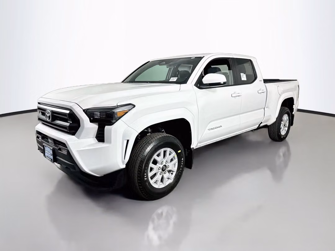 2026 Toyota Tacoma SR5 - Image 3