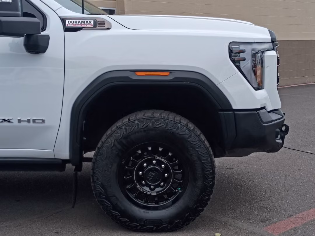 2025 GMC Sierra 2500Hd AT4X - Image 2