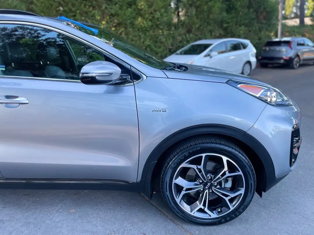 2020 Kia Sportage SX - Image 2