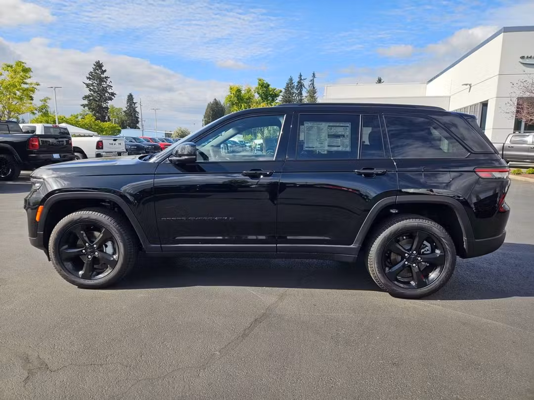 2025 Jeep Grand Cherokee Limited - Image 3