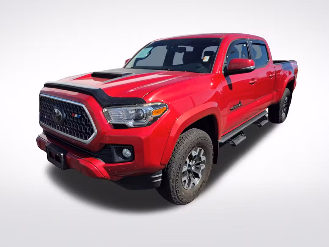 2018 Toyota Tacoma TRD Sport - Image 2