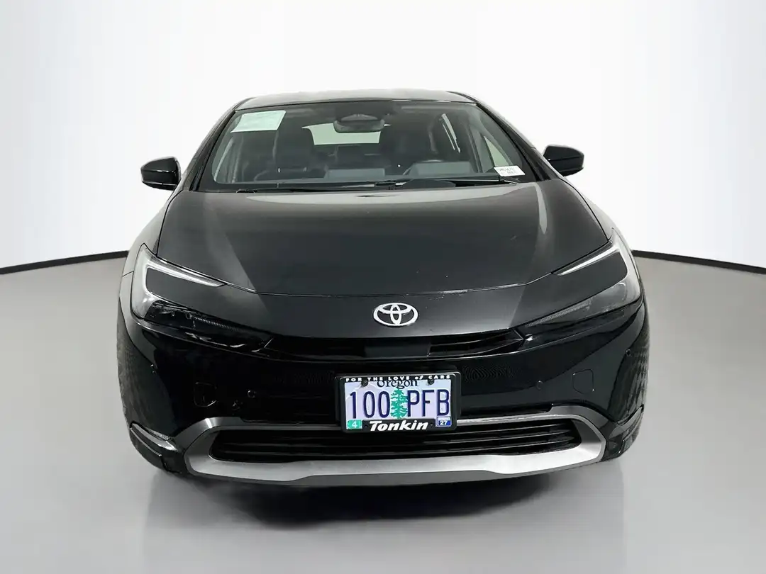 2023 Toyota Prius XLE - Image 2