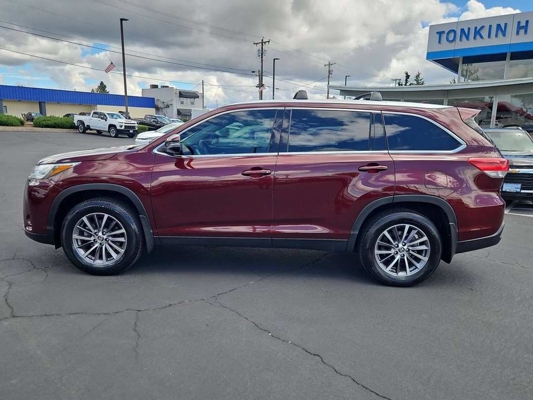 2019 Toyota Highlander XLE - Image 3