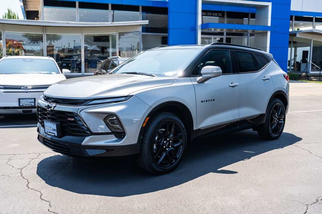 2026 Chevrolet Blazer RS - Image 2