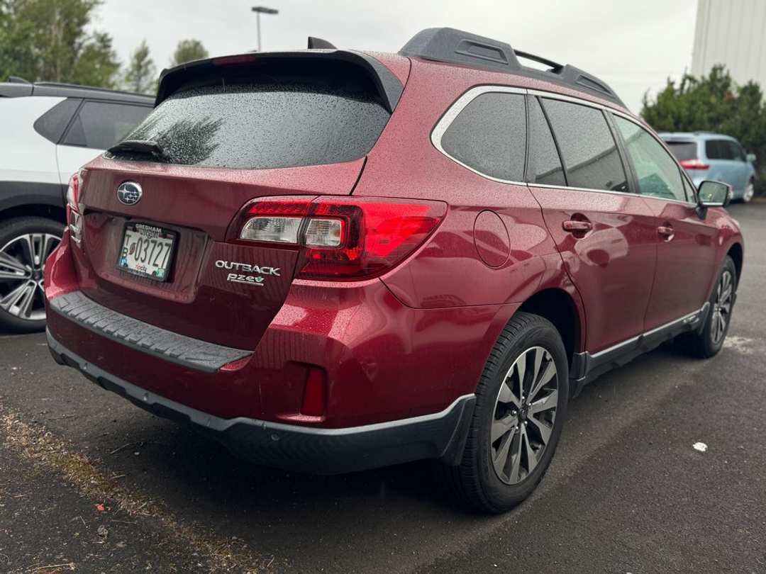 2017 Subaru Outback 2.5i - Image 2