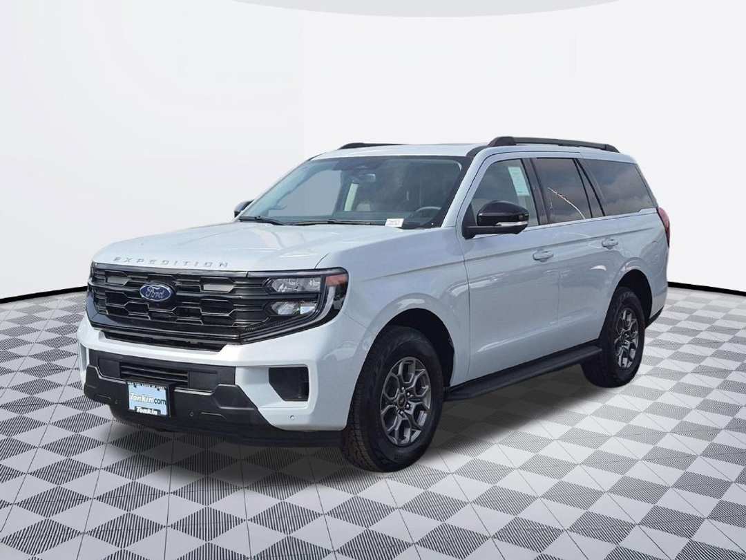 2026 Ford Expedition Active - Image 2