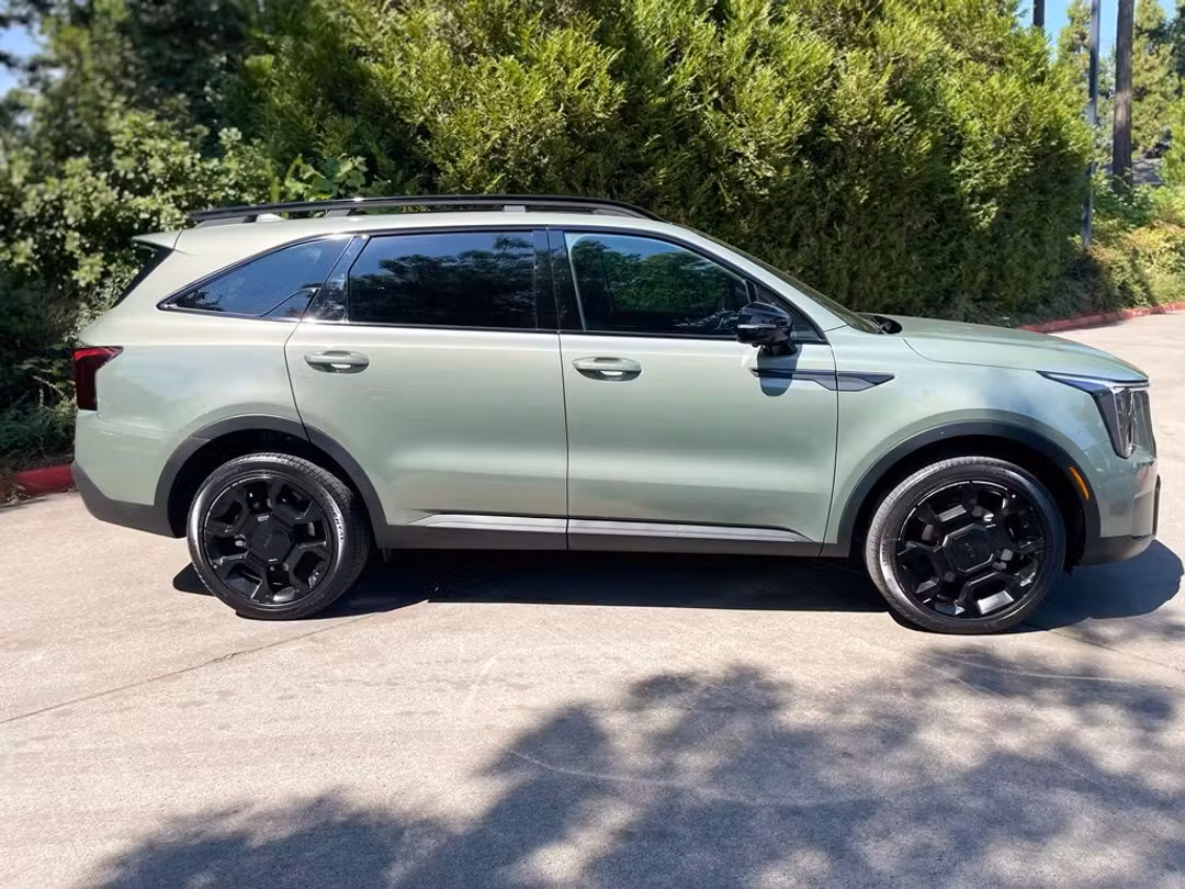 2025 Kia Sorento XLine SX Prestige - Image 3