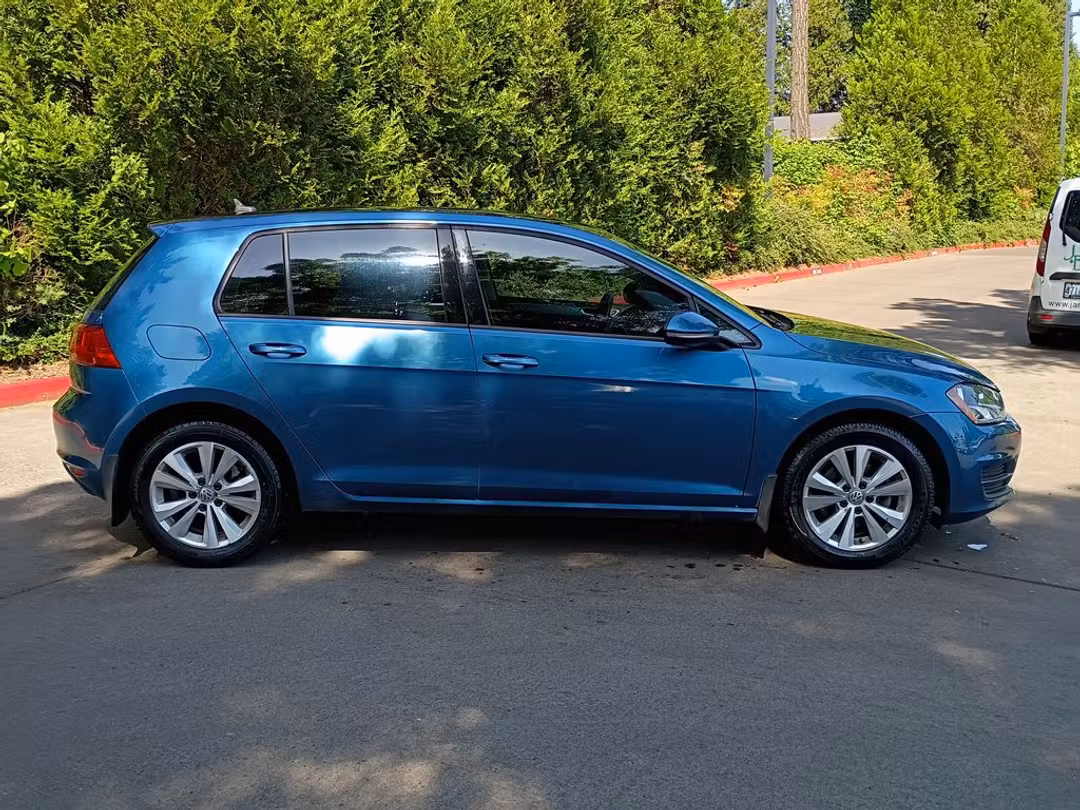 2015 Volkswagen Golf TDI S - Image 3