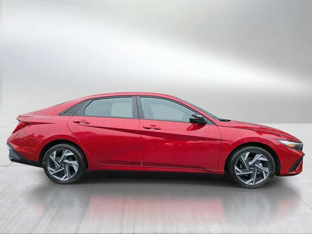 2025 Hyundai Elantra Hybrid SEL Sport - Image 2