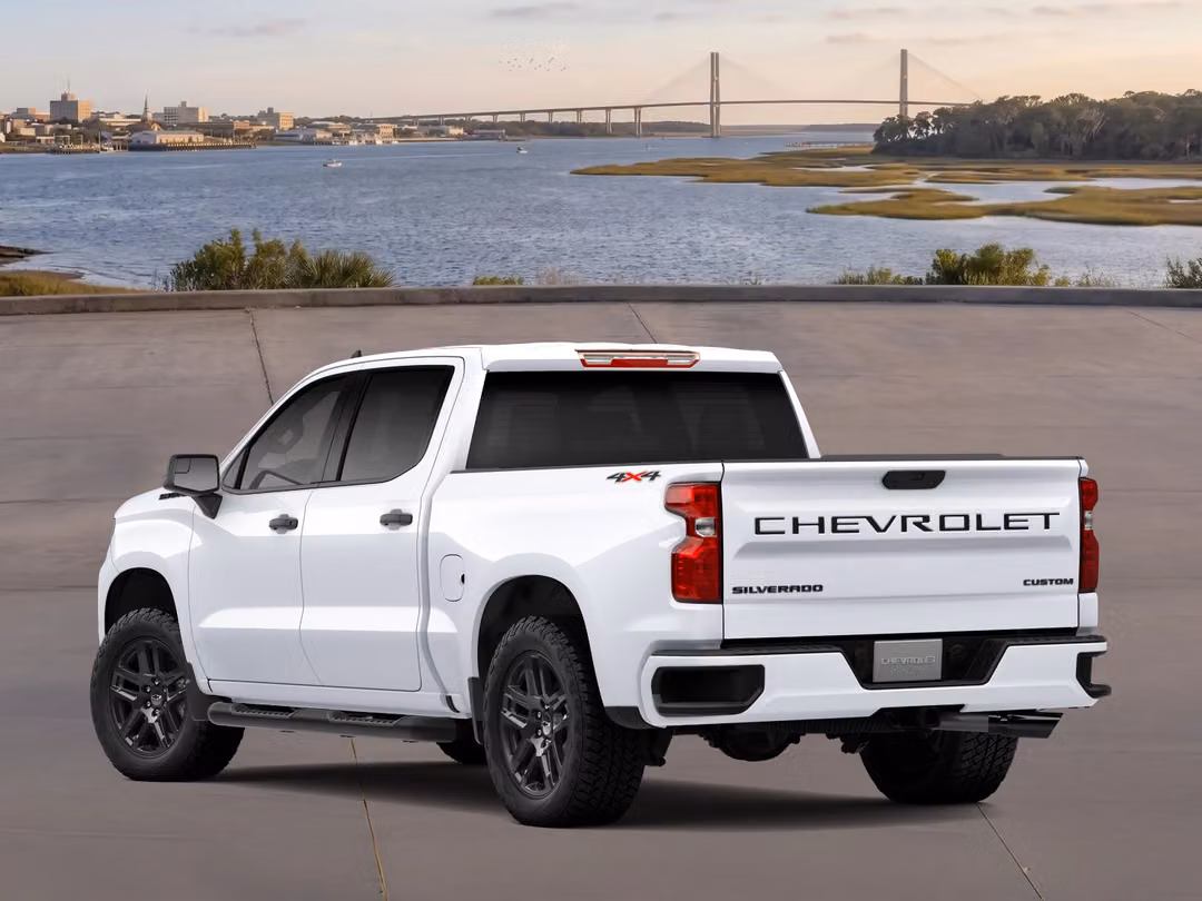 2026 Chevrolet Silverado 1500 Custom - Image 2
