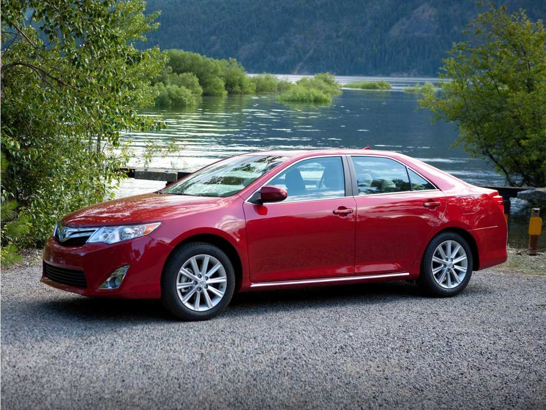 2012 Toyota Camry - Image 2