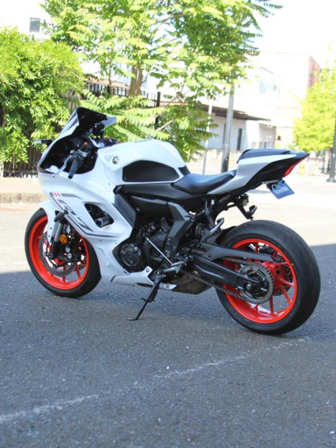 2023 YAMAHA Yzf-R7 - Image 2