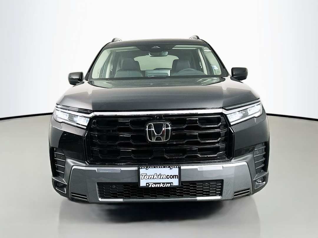 2026 Honda Pilot Touring - Image 2