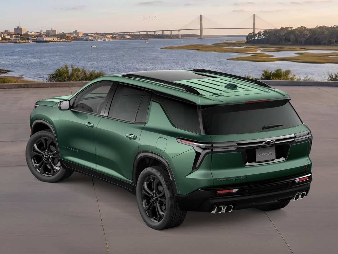 2027 Chevrolet Traverse RS - Image 2