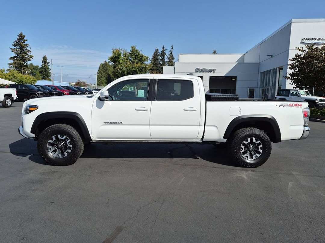 2023 Toyota Tacoma TRD OffRoad - Image 3