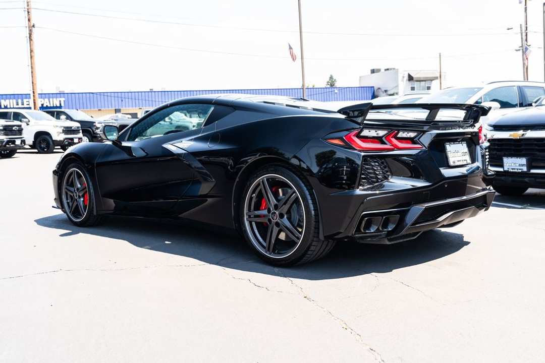 2026 Chevrolet Corvette Stingray - Image 3