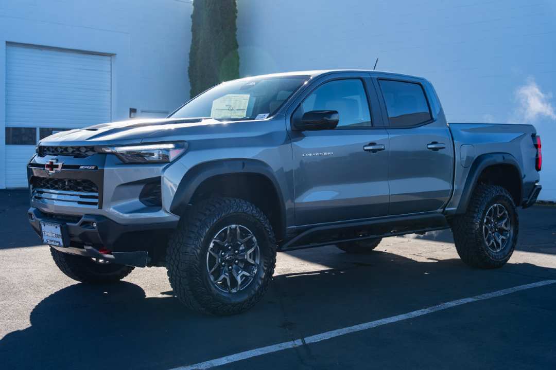 2026 Chevrolet Colorado ZR2 - Image 3