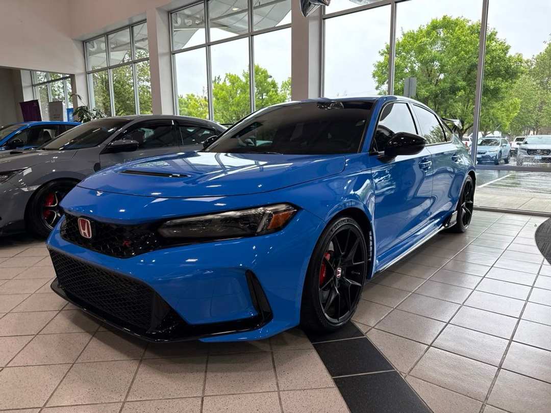 2024 Honda Civic Type R - Image 3