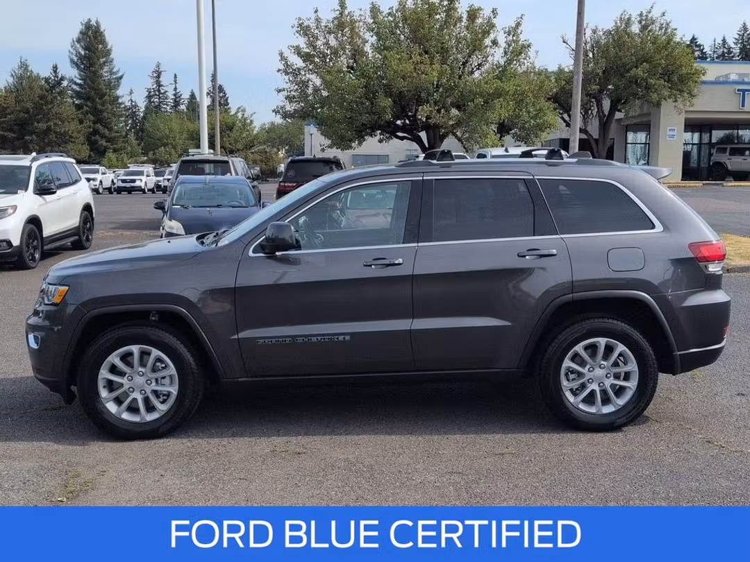 2021 Jeep Grand Cherokee Laredo E - Image 2