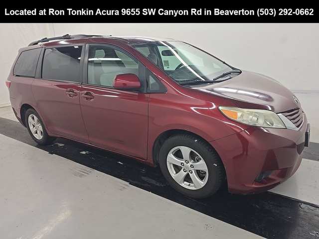 2017 Toyota Sienna LE
