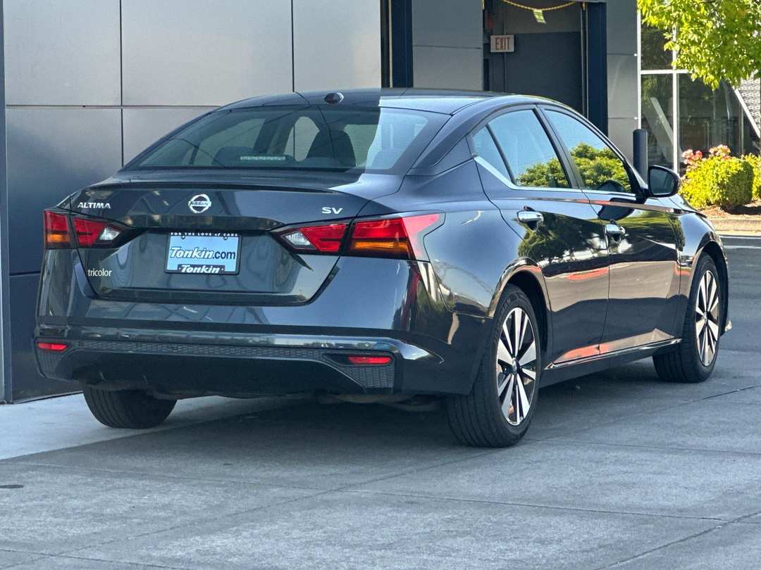 2022 Nissan Altima 2.5 SV - Image 3