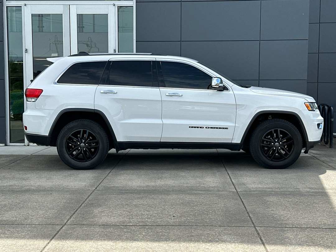 2019 Jeep Grand Cherokee Limited - Image 2